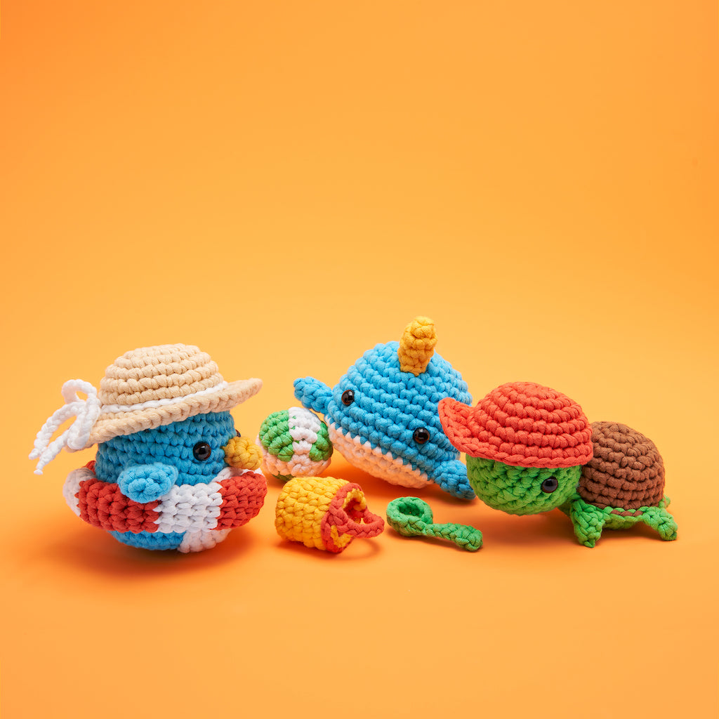 Wobbles crochet kit – Red Pineapple