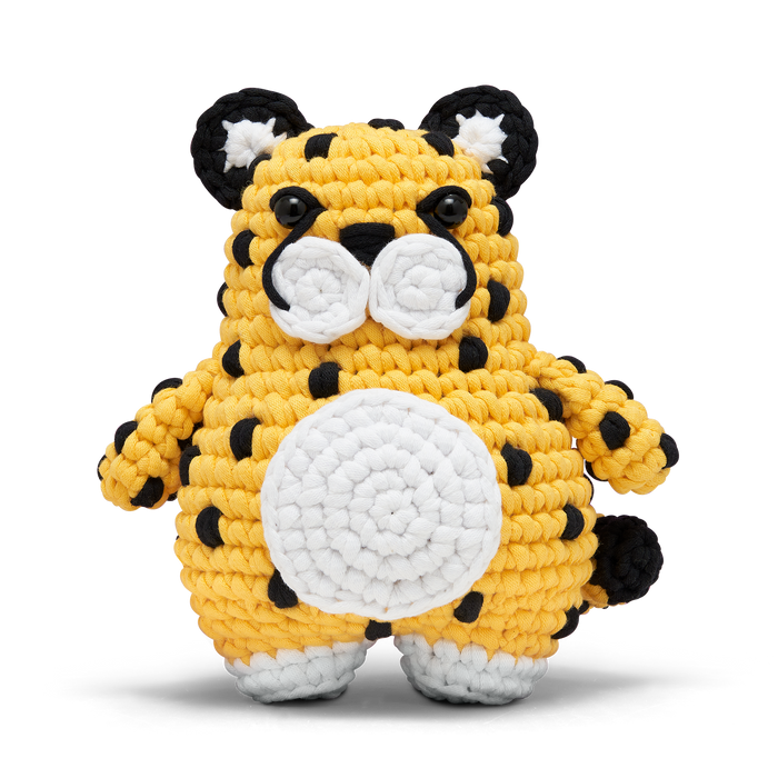 Suri the Cheetah Crochet Kit